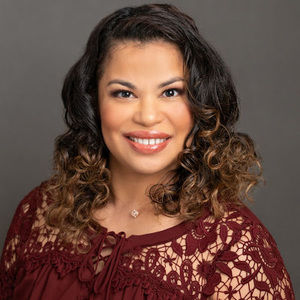 Meet your Posher, Mayra